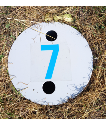Lid to hole